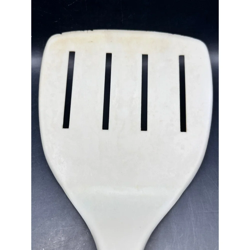 Unbranded vintage plastic
